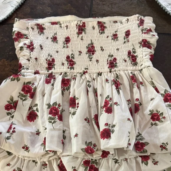 Hollister Floral Strapless Bubble Top - Picture 3 of 3